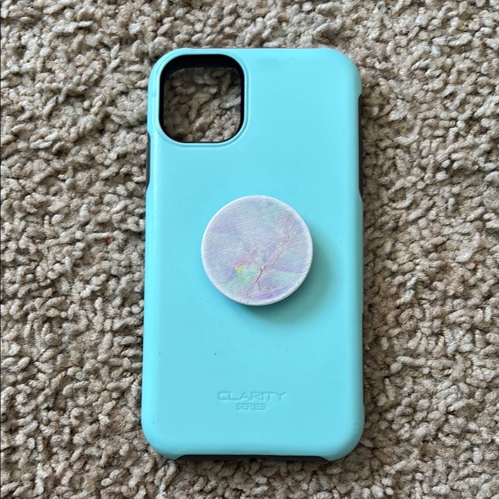 Lot of IPhone 11 Cases - Picture 4 of 7